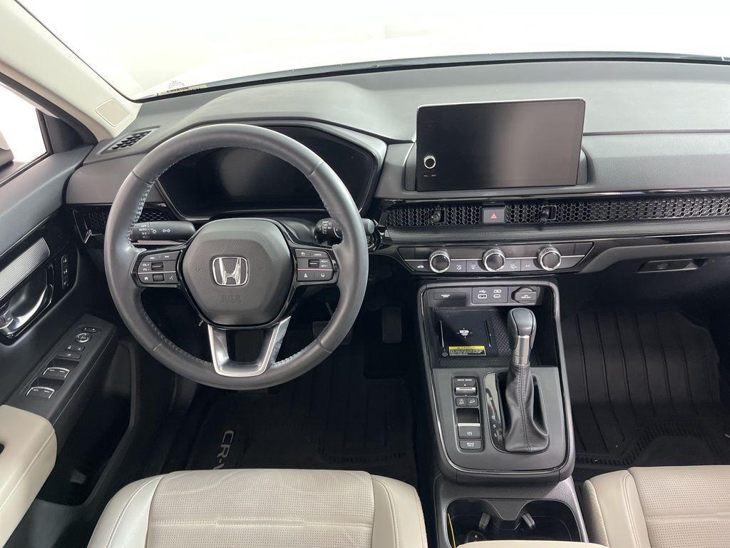 used 2025 Honda CR-V car, priced at $33,000