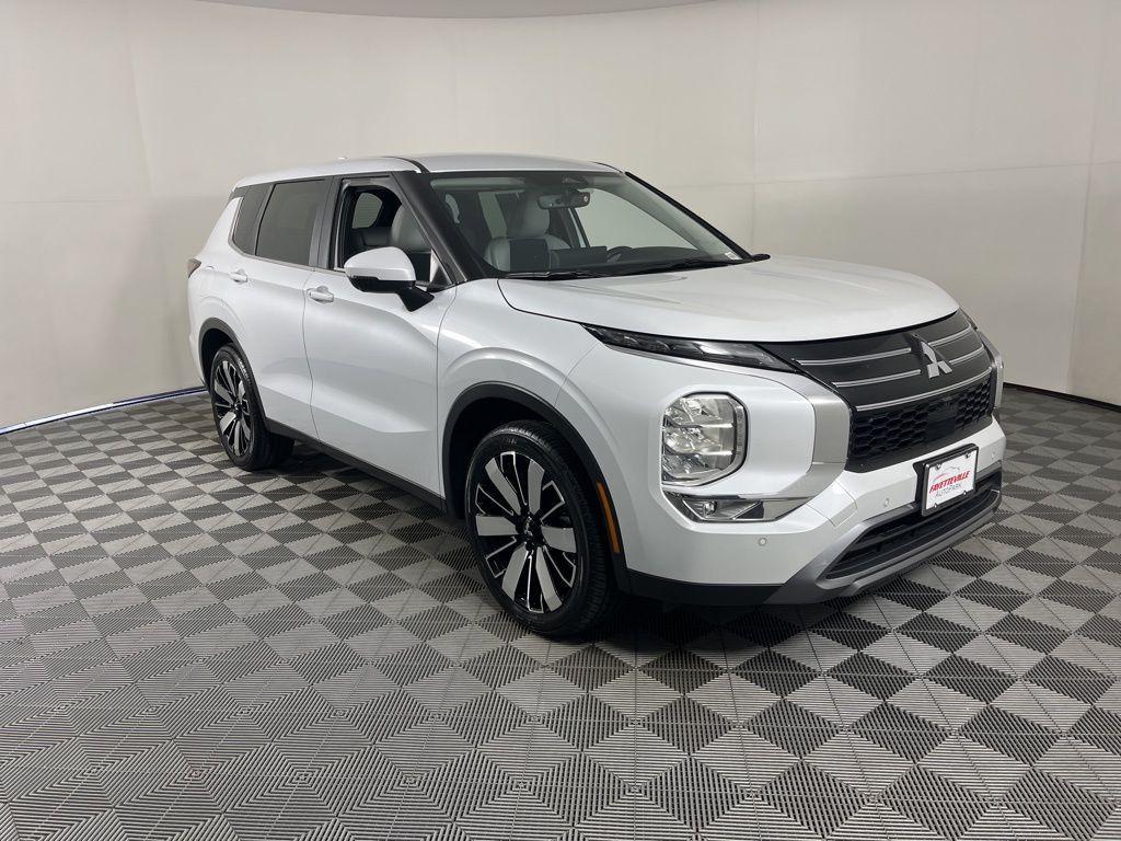 used 2025 Mitsubishi Outlander car, priced at $24,310