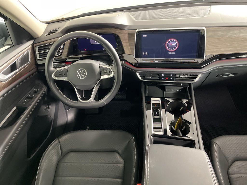 used 2024 Volkswagen Atlas car, priced at $33,670
