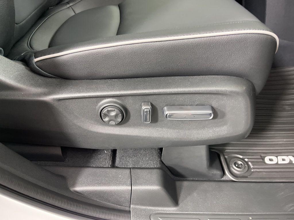new 2026 Honda Odyssey car, priced at $49,445