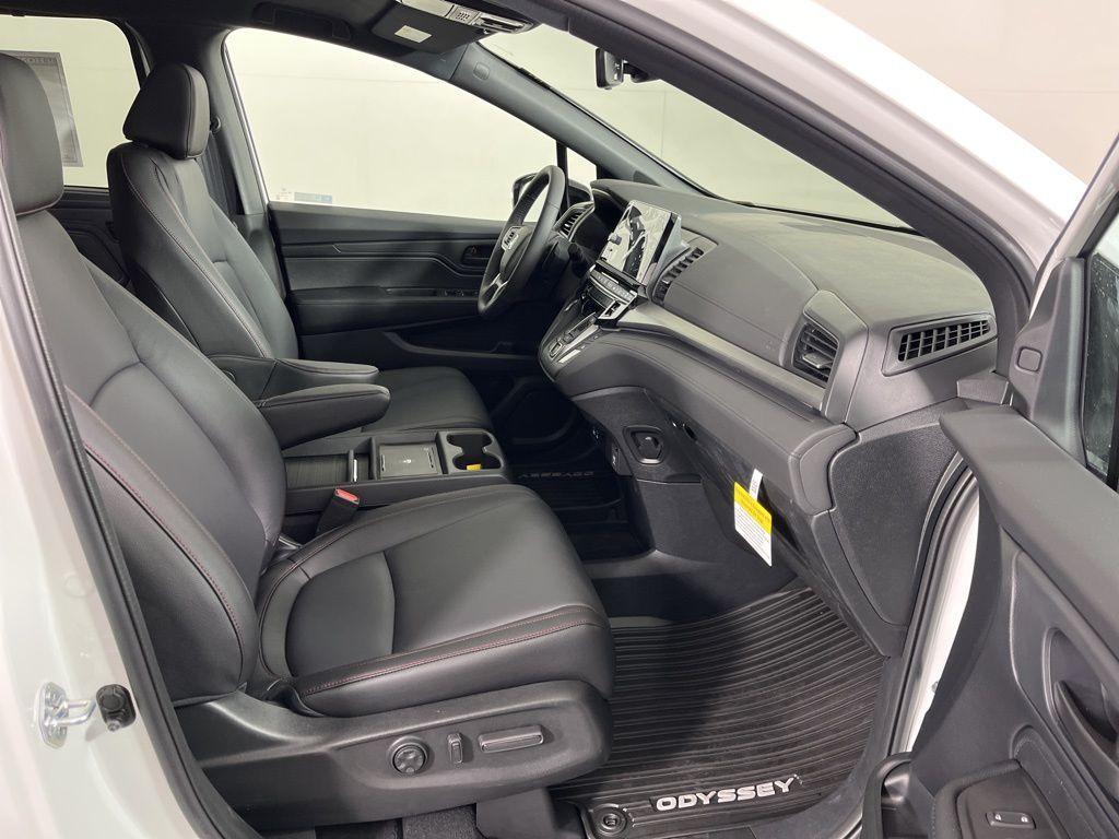 new 2026 Honda Odyssey car, priced at $45,845