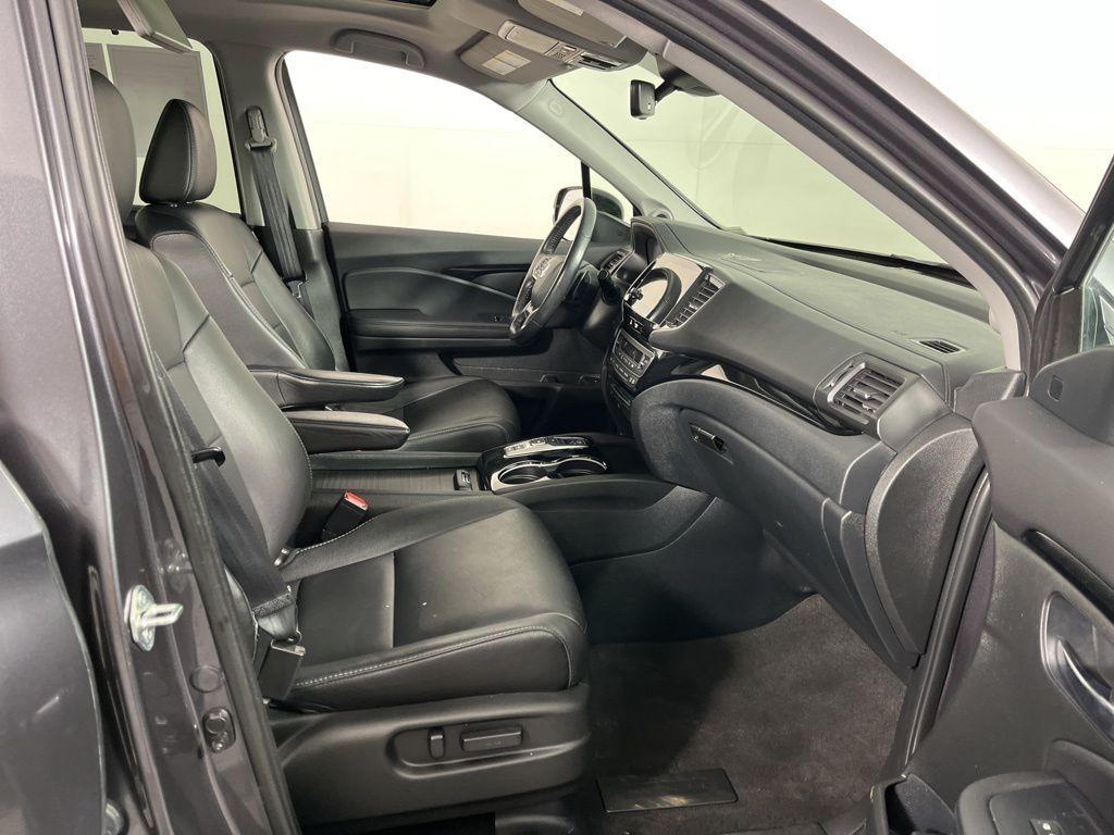 used 2022 Honda Pilot car, priced at $33,320