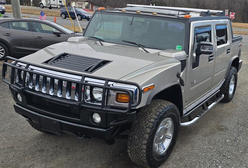 used 2005 Hummer H2 car, priced at $24,900