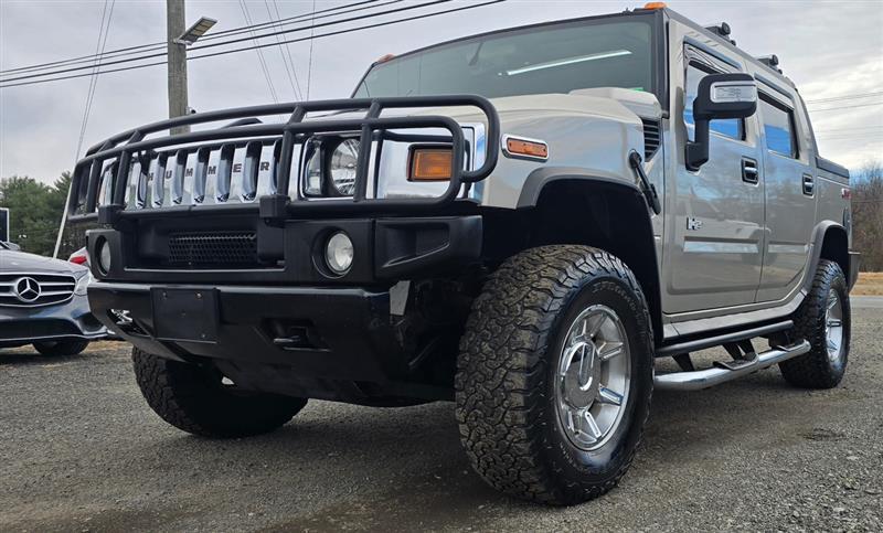 used 2005 Hummer H2 car, priced at $19,900