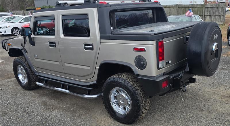 used 2005 Hummer H2 car, priced at $19,900