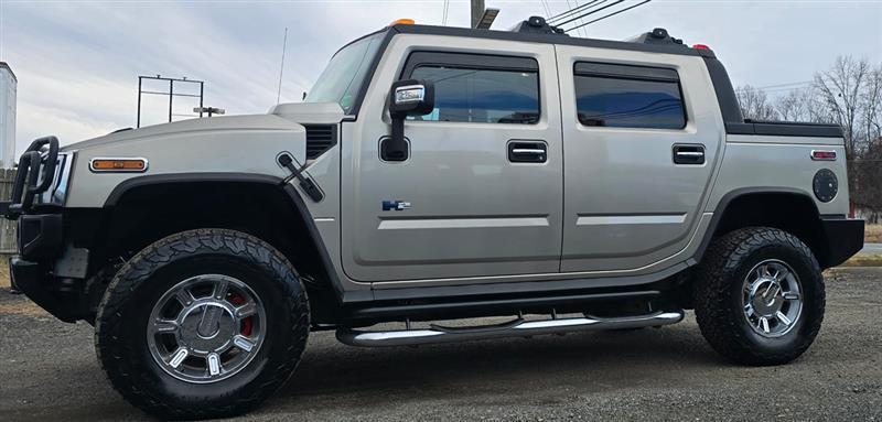 used 2005 Hummer H2 car, priced at $19,900