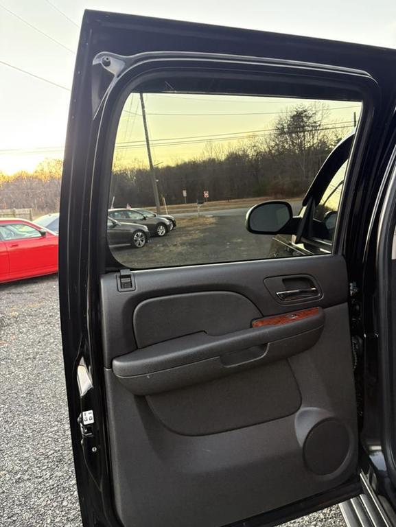 used 2010 Chevrolet Suburban car, priced at $14,900