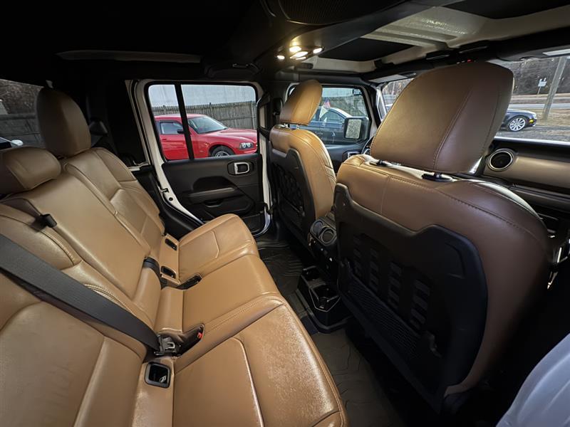 used 2021 Jeep Gladiator car, priced at $28,000