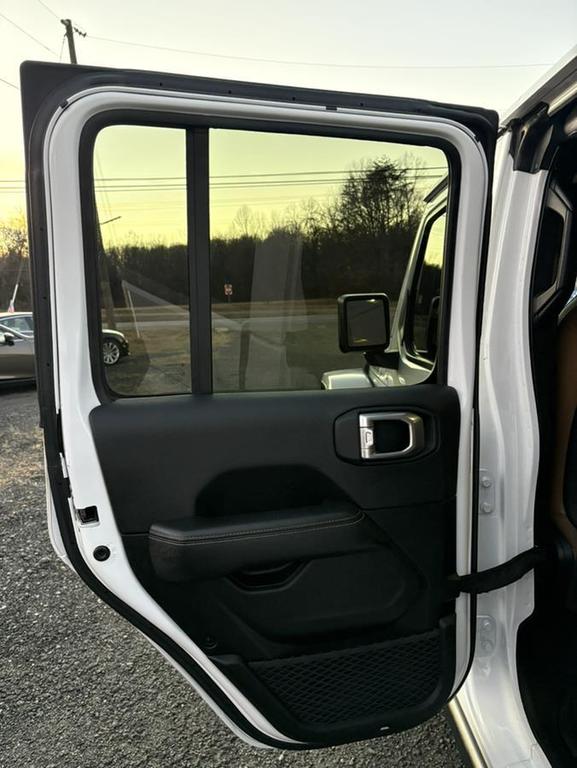 used 2021 Jeep Gladiator car, priced at $28,000