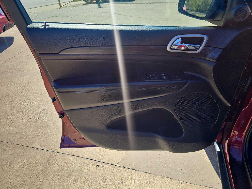 used 2021 Jeep Grand Cherokee car, priced at $18,499