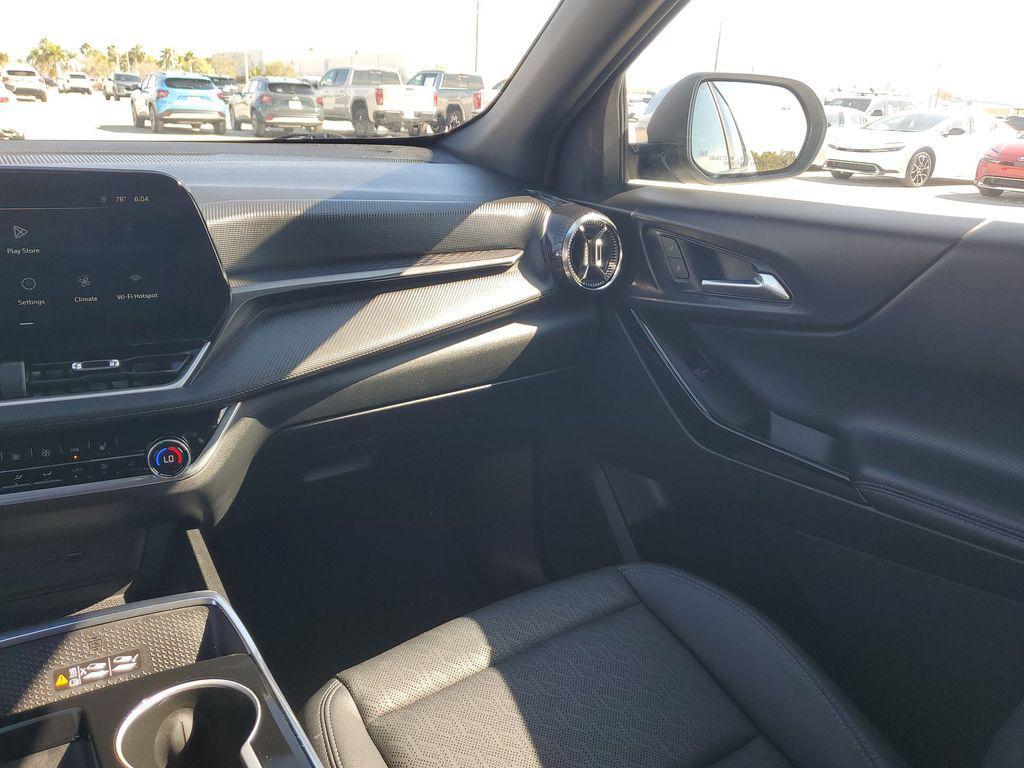 used 2025 Chevrolet Equinox car, priced at $22,521