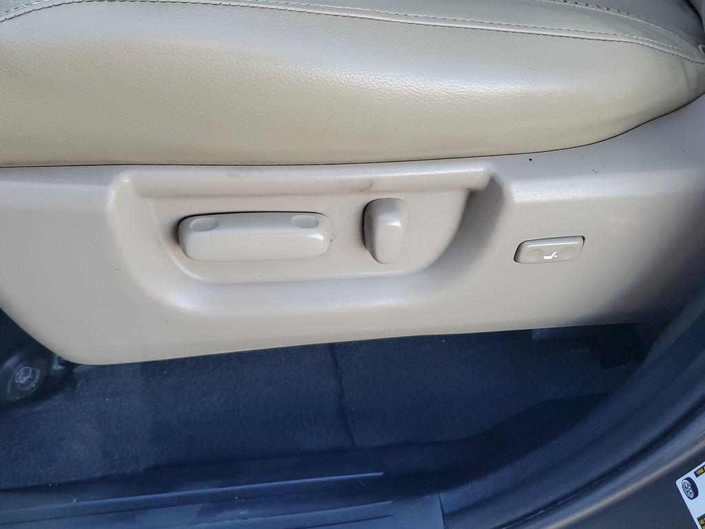 used 2012 Toyota Tundra car, priced at $15,927