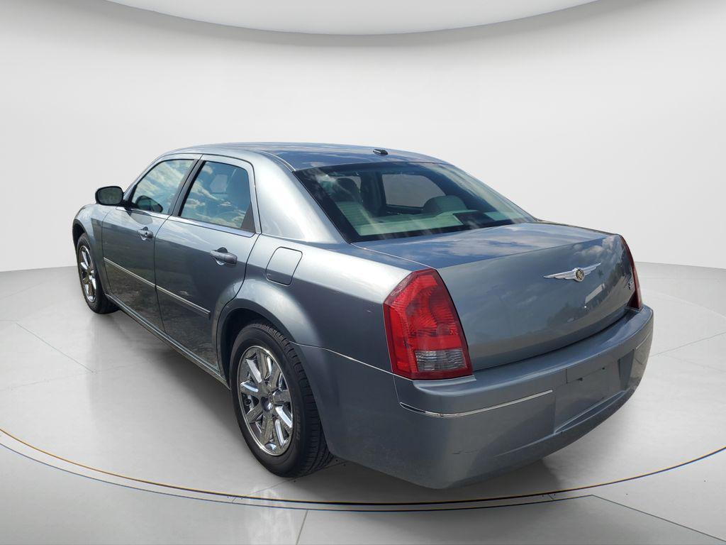 used 2007 Chrysler 300 car, priced at $9,995