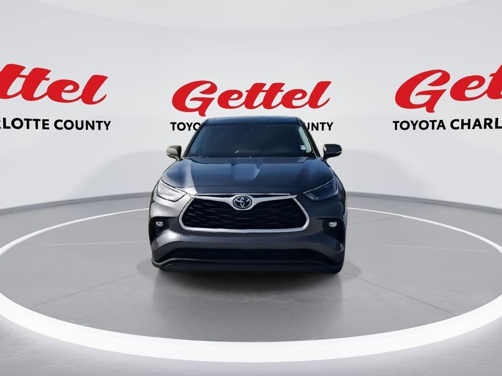 used 2023 Toyota Highlander Hybrid car, priced at $34,963