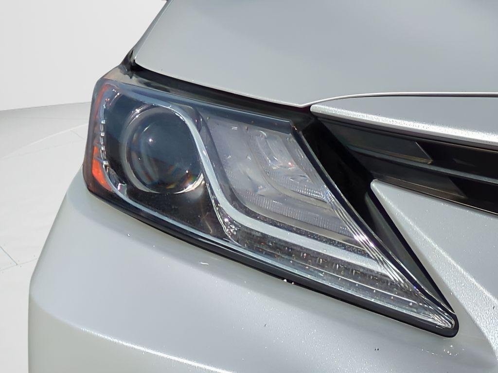used 2022 Toyota Camry Hybrid car, priced at $27,887