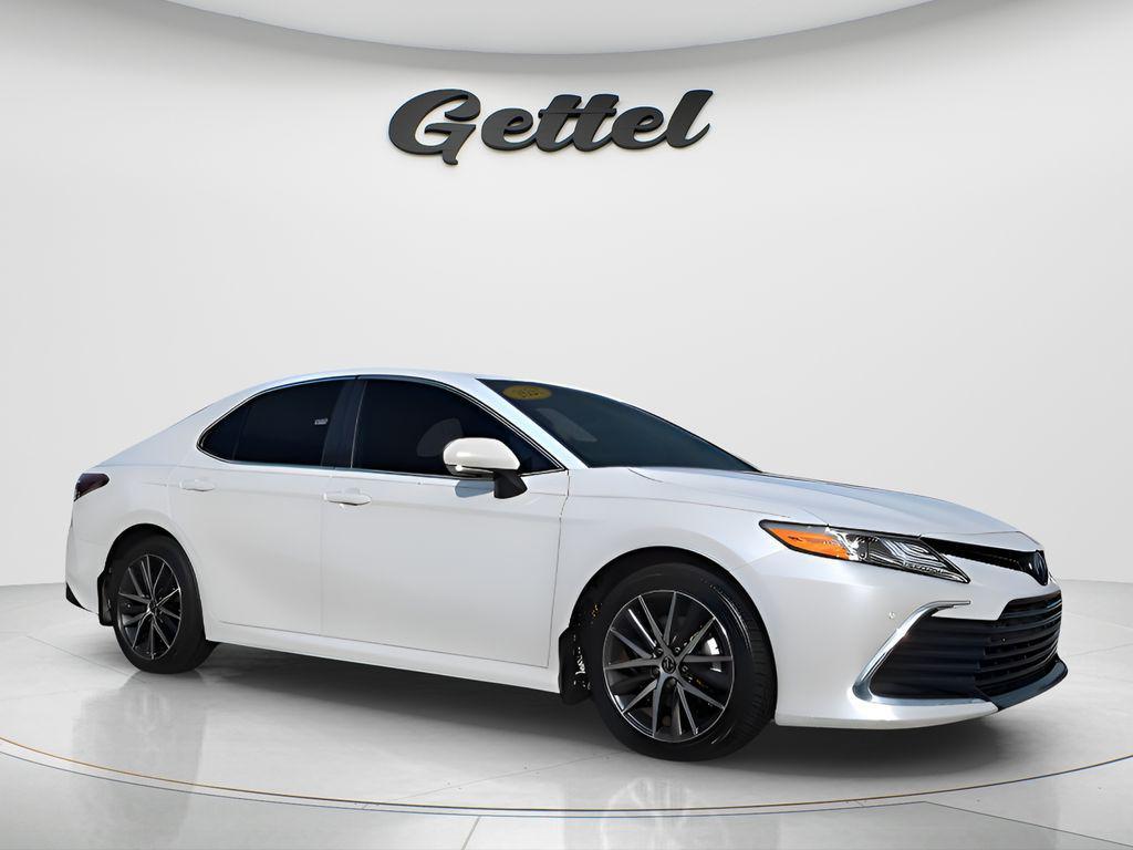used 2022 Toyota Camry Hybrid car, priced at $27,887