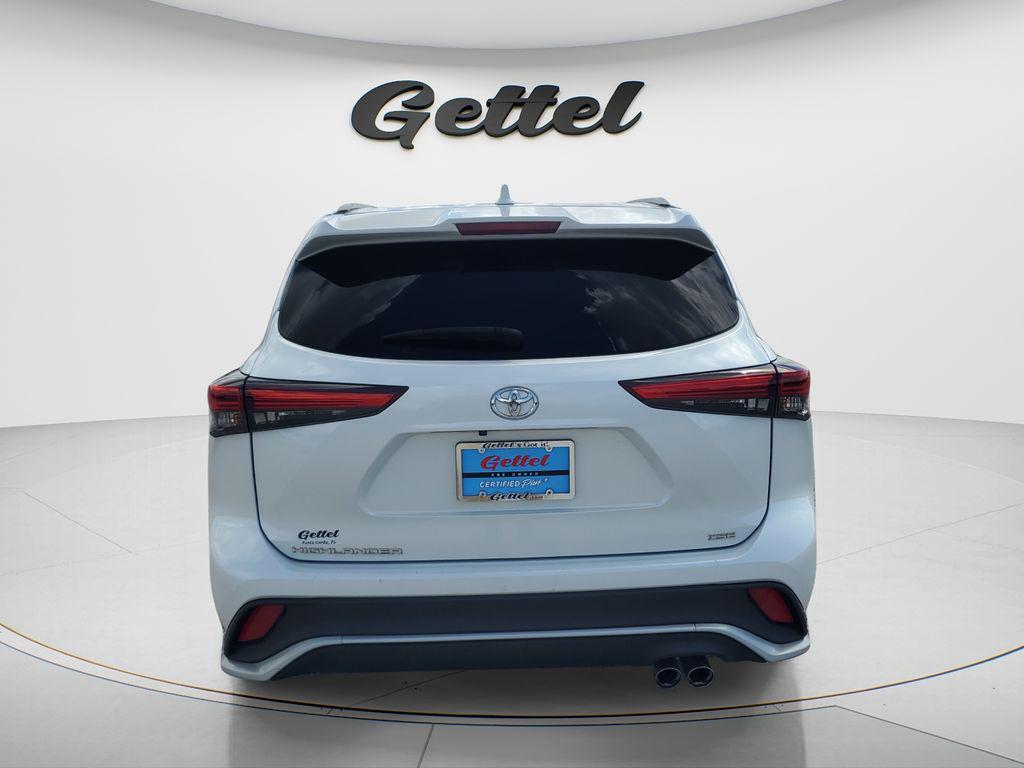 used 2023 Toyota Highlander car, priced at $37,058