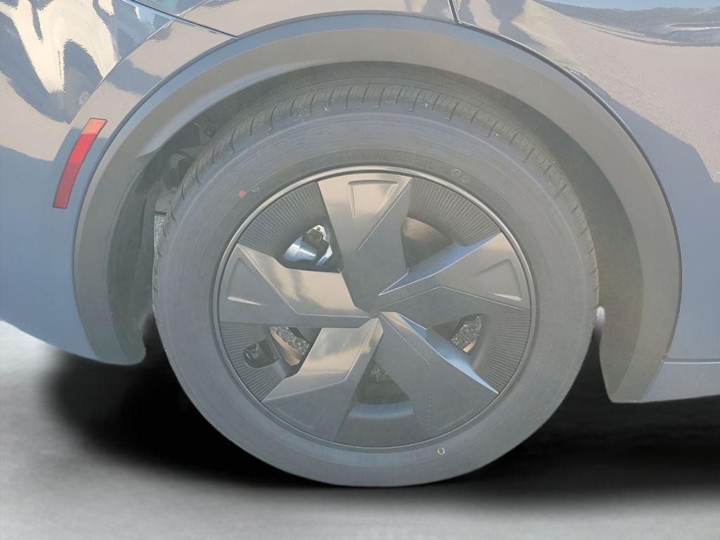 new 2026 Toyota Prius Plug-In Hybrid car, priced at $27,326