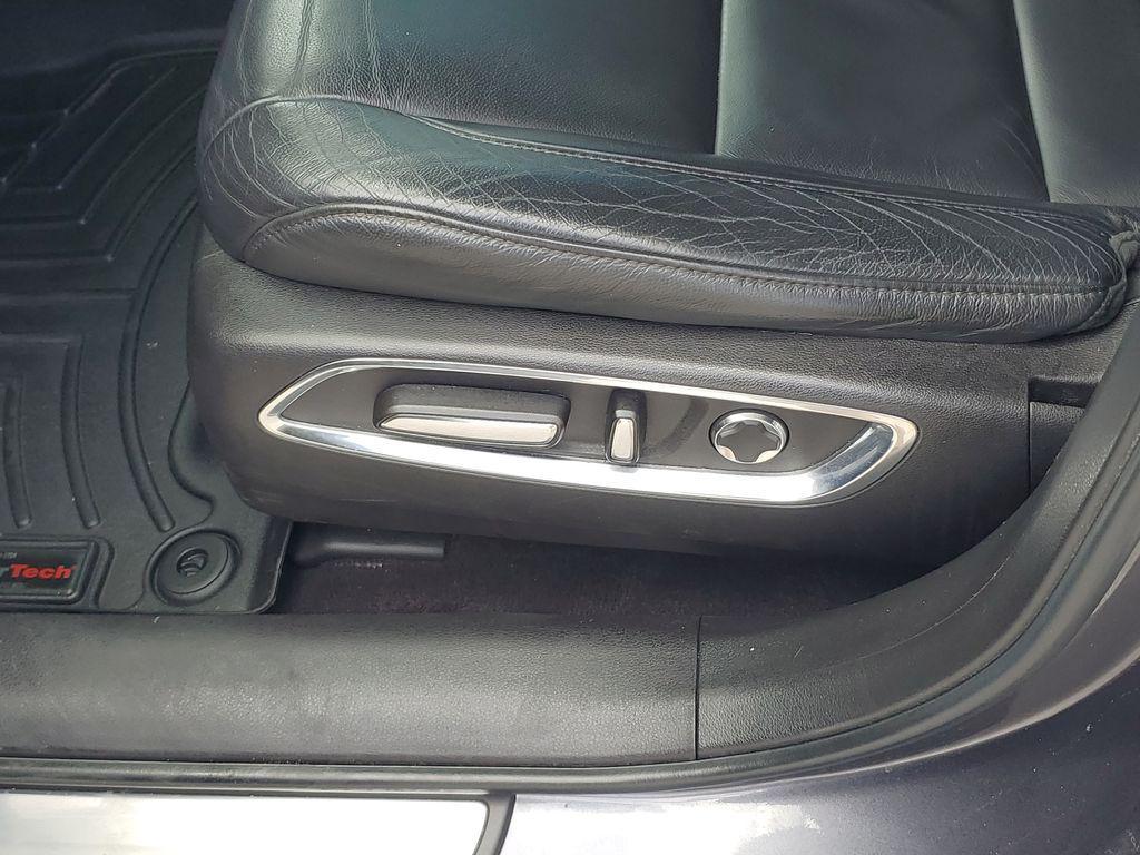used 2020 Acura MDX car, priced at $25,275