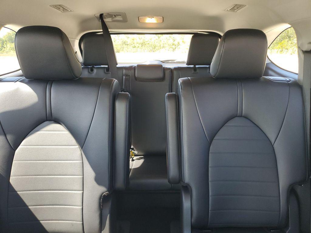 used 2024 Toyota Highlander car, priced at $34,984