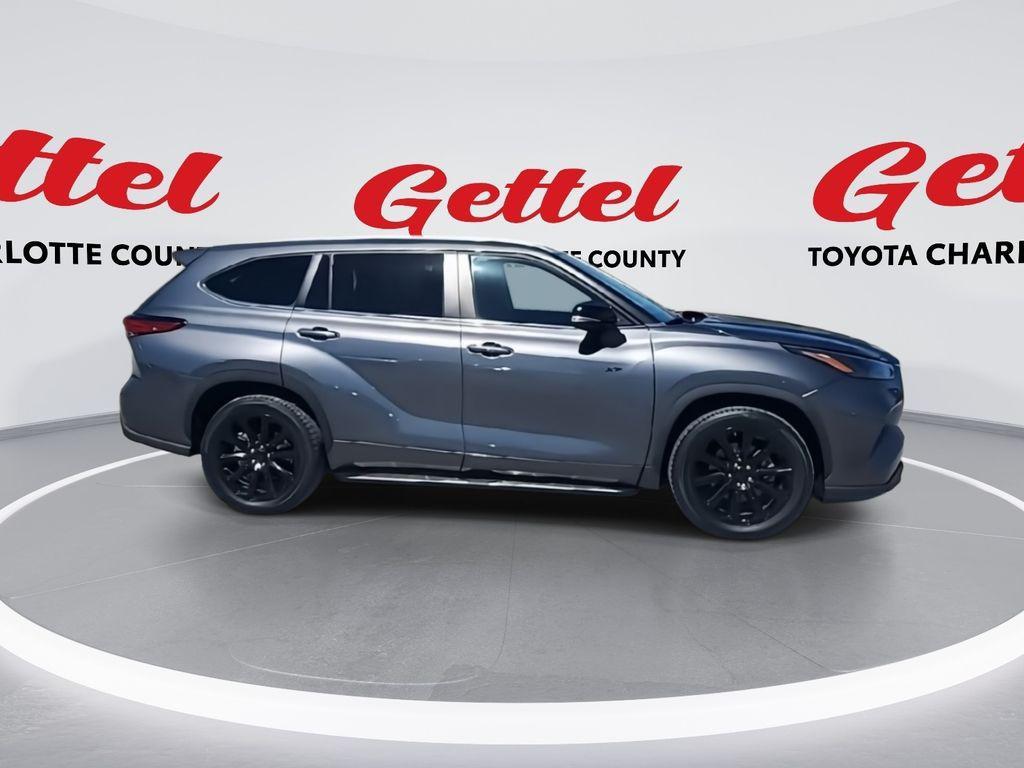 used 2023 Toyota Highlander car, priced at $36,184