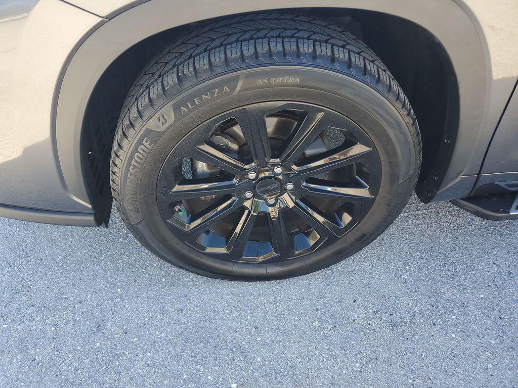 used 2023 Toyota Highlander car, priced at $36,184