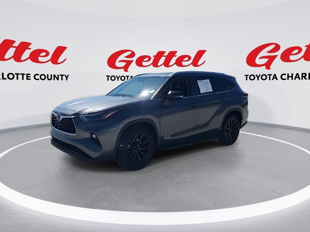 used 2023 Toyota Highlander car, priced at $36,184