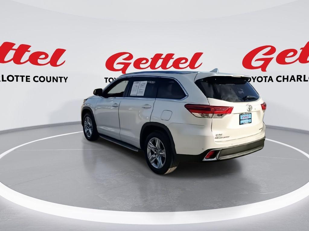 used 2019 Toyota Highlander car, priced at $28,488