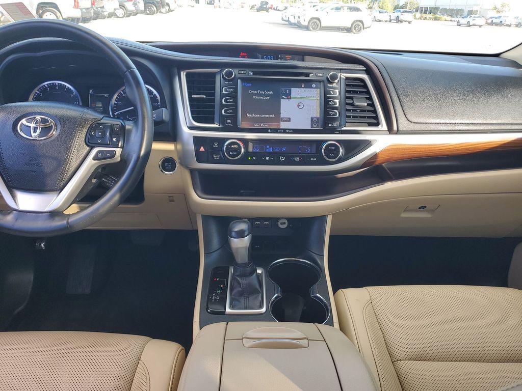 used 2019 Toyota Highlander car, priced at $28,488