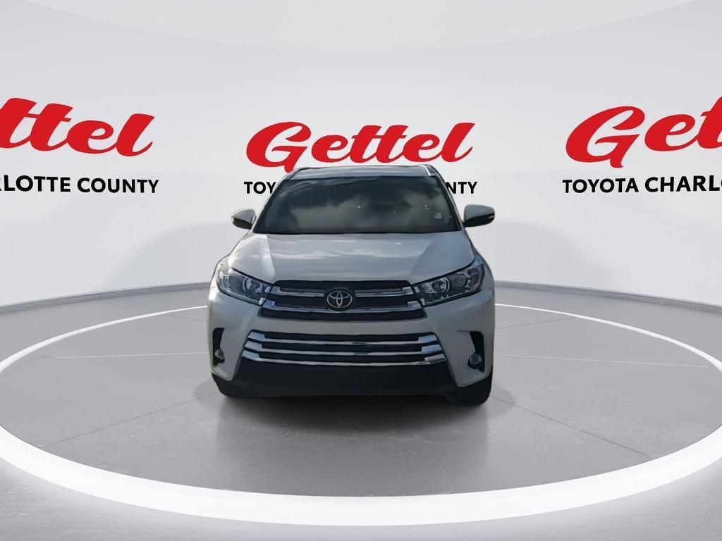 used 2019 Toyota Highlander car, priced at $28,488
