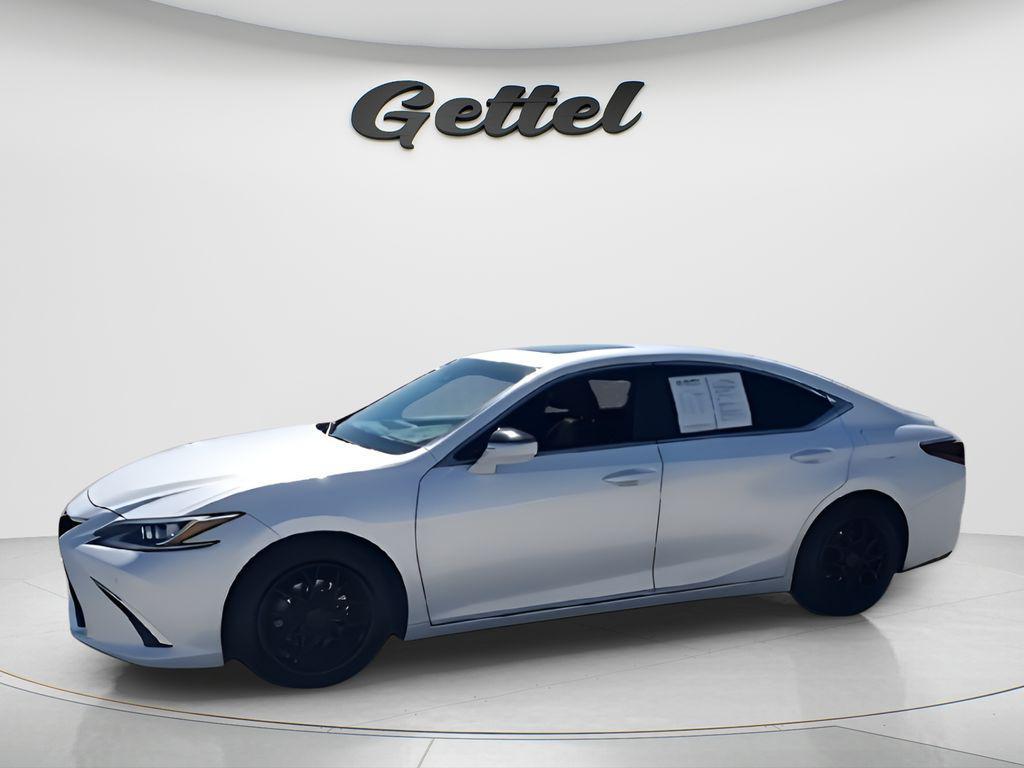 used 2019 Lexus ES 350 car, priced at $26,143