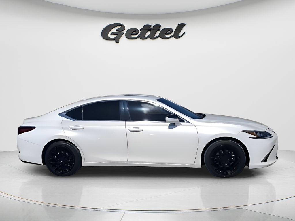 used 2019 Lexus ES 350 car, priced at $26,143