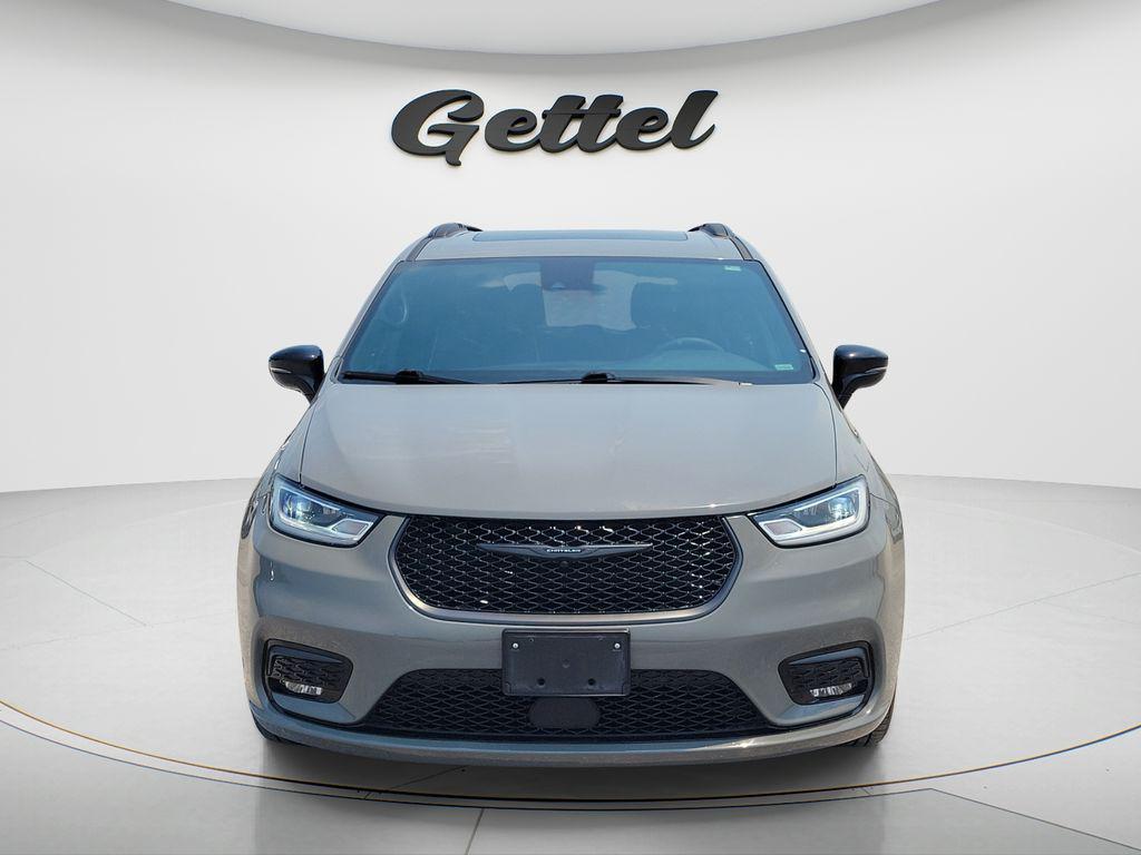 used 2025 Chrysler Pacifica car, priced at $32,861