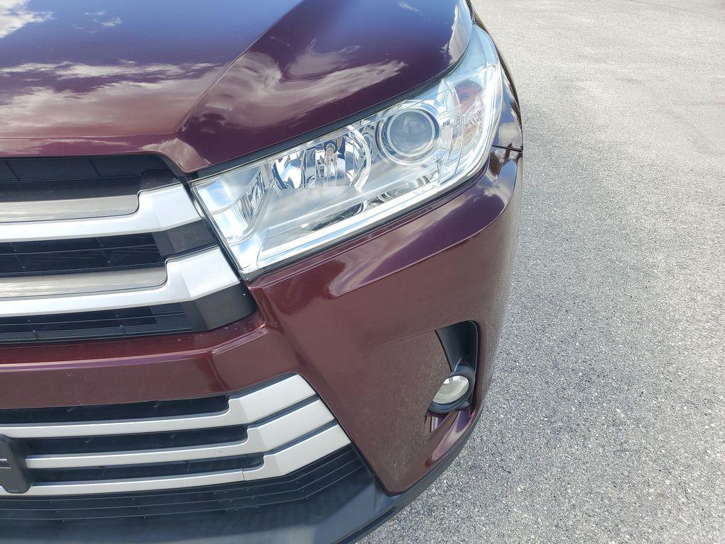 used 2019 Toyota Highlander car, priced at $21,447