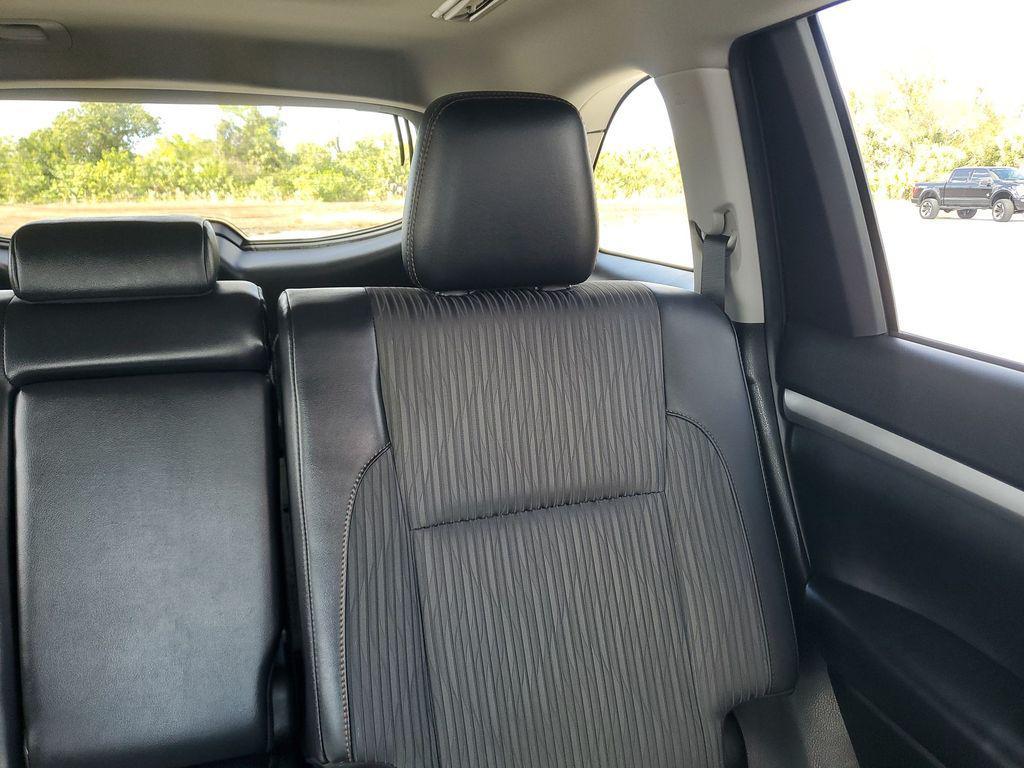 used 2019 Toyota Highlander car, priced at $21,447