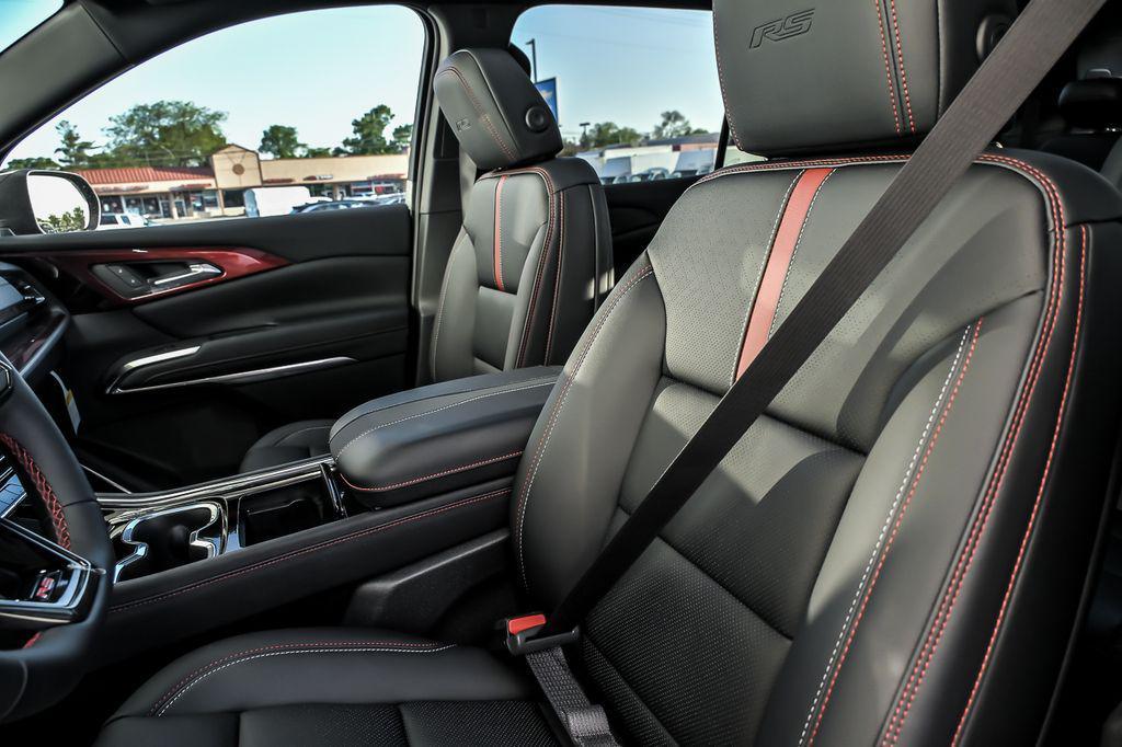 new 2026 Chevrolet Traverse car, priced at $60,614