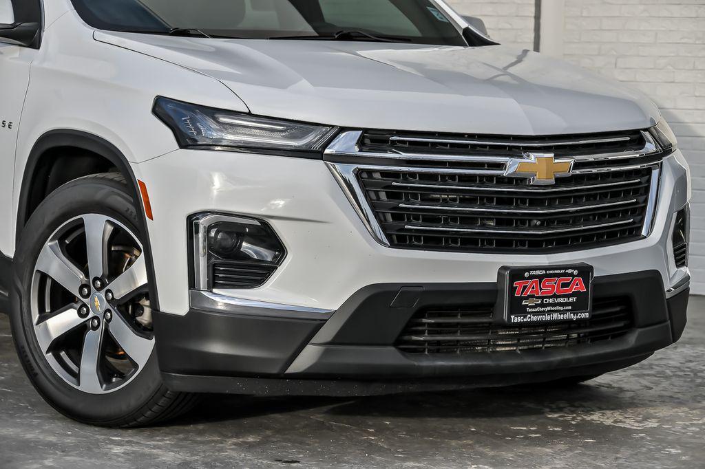 used 2023 Chevrolet Traverse car, priced at $27,300