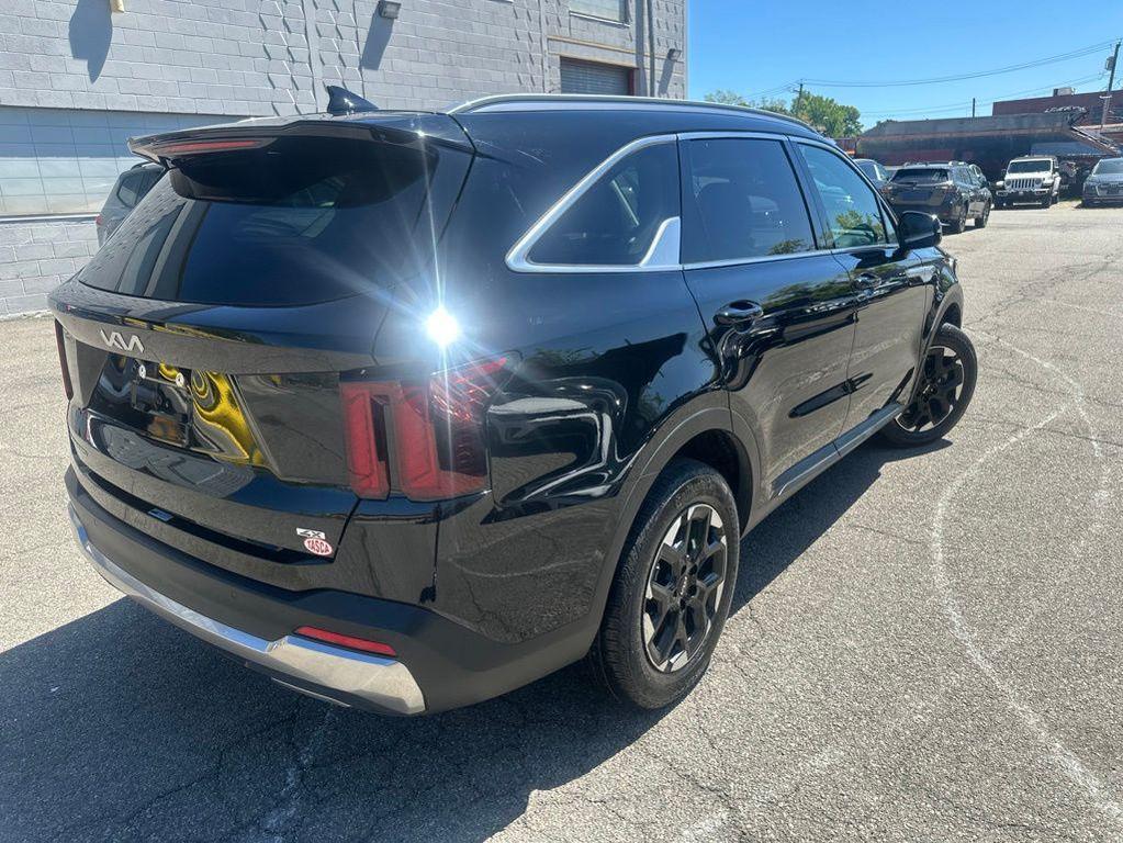 used 2024 Kia Sorento car, priced at $32,000