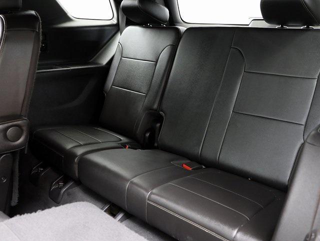 used 2023 Chevrolet Traverse car, priced at $28,500