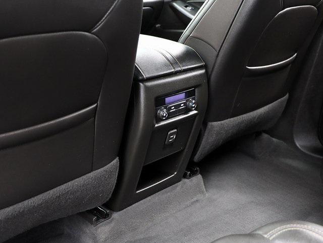 used 2023 Chevrolet Traverse car, priced at $28,500