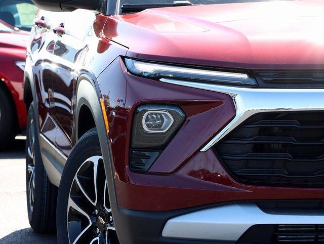 new 2025 Chevrolet TrailBlazer car, priced at $23,504
