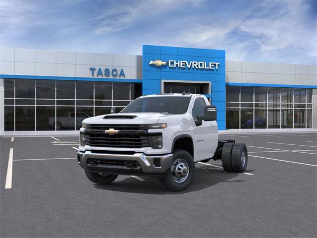 new 2025 Chevrolet Silverado 3500 car, priced at $75,635