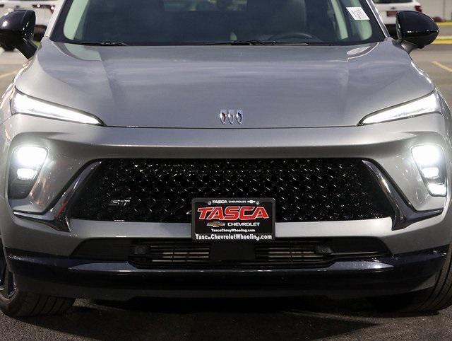 used 2025 Buick Envision car, priced at $31,000