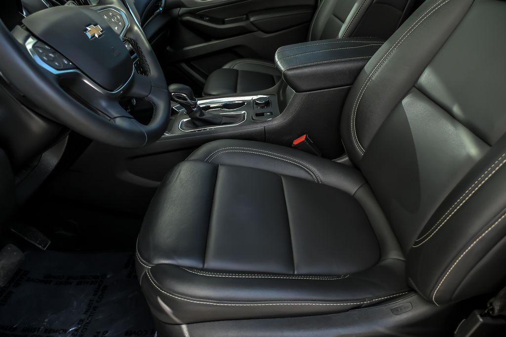 used 2023 Chevrolet Traverse car, priced at $34,000