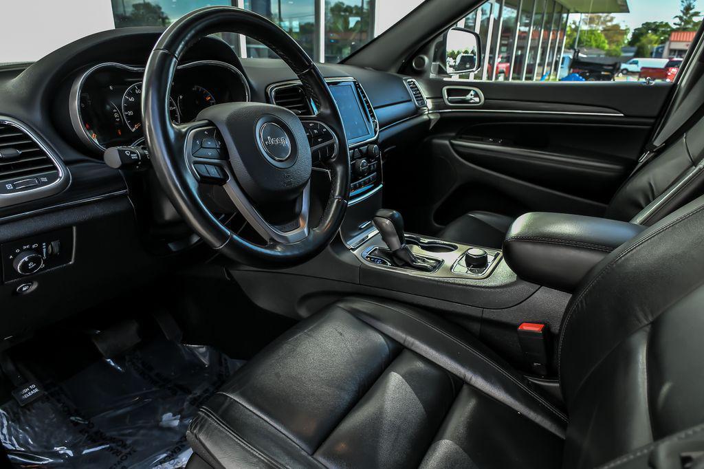 used 2021 Jeep Grand Cherokee car, priced at $17,500