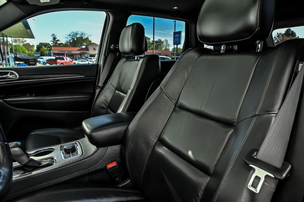 used 2021 Jeep Grand Cherokee car, priced at $17,500