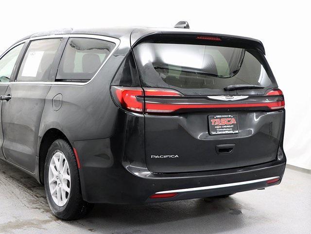 used 2023 Chrysler Pacifica car, priced at $21,000