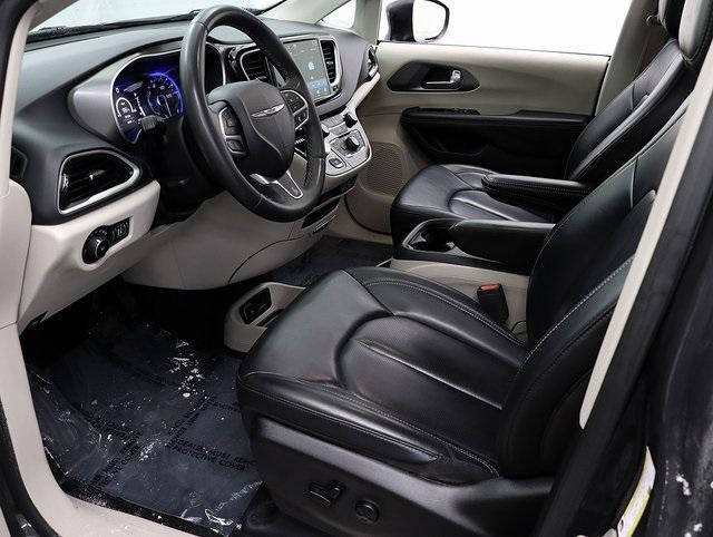 used 2023 Chrysler Pacifica car, priced at $21,000