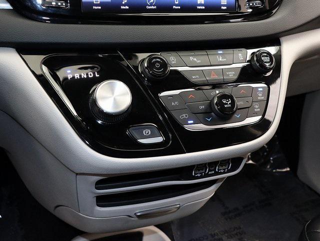 used 2023 Chrysler Pacifica car, priced at $21,000