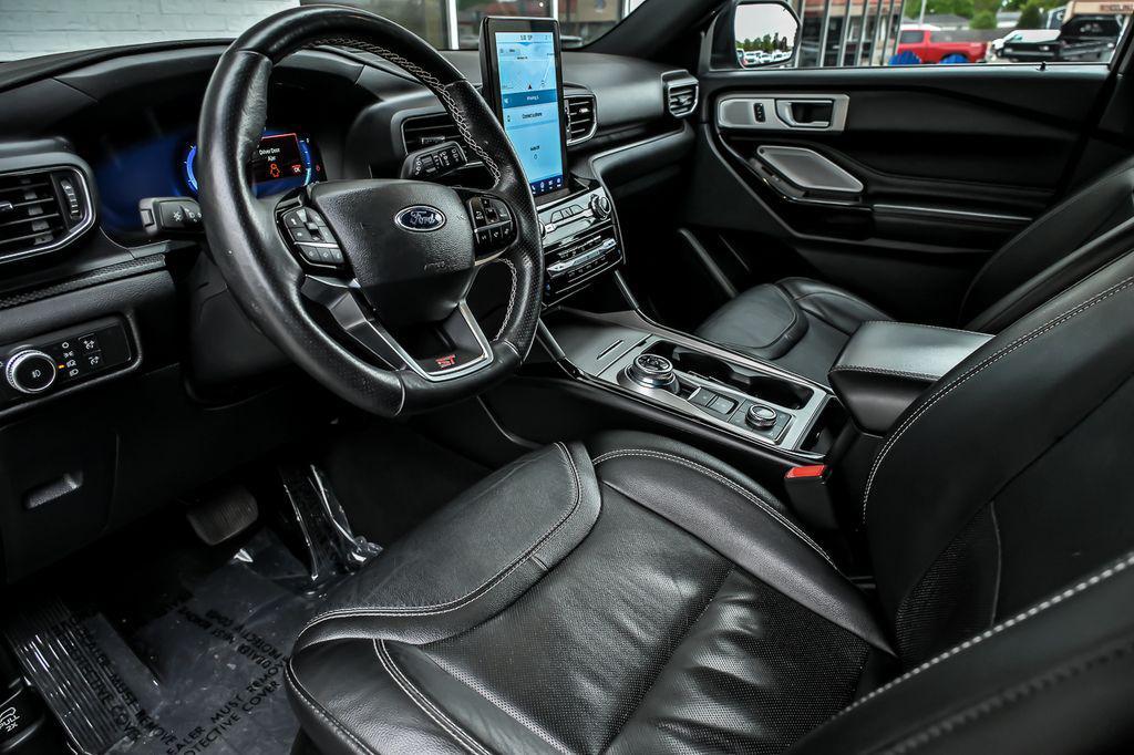 used 2022 Ford Explorer car, priced at $26,900